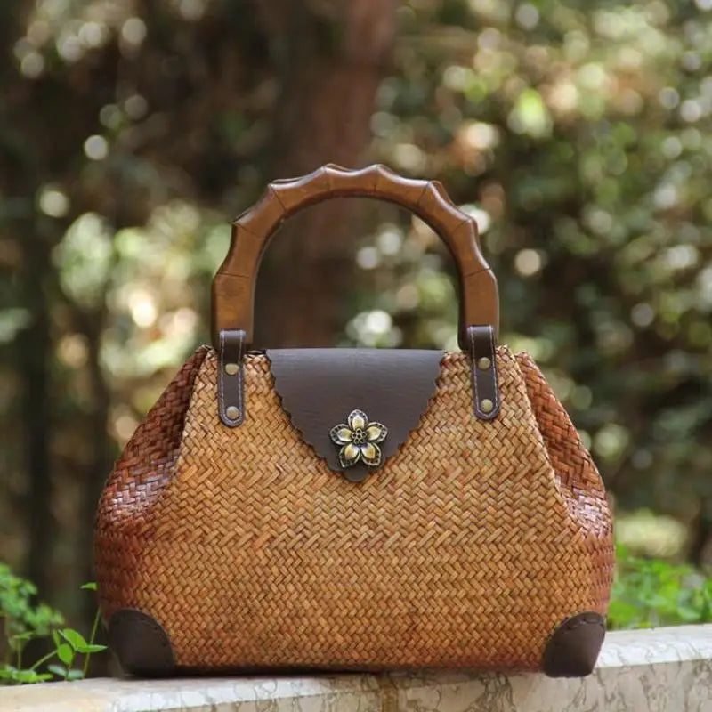 Vintage wooden handle woven handbag weaving straw bag  ladies hand bags