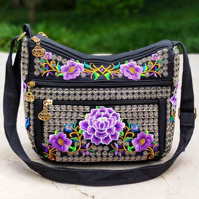 Yunnan Ethnic Style Bag Embroidered Women's Shoulder Bag Fully Embroidered Crossbody Bags for Women Ladies Hand Bags