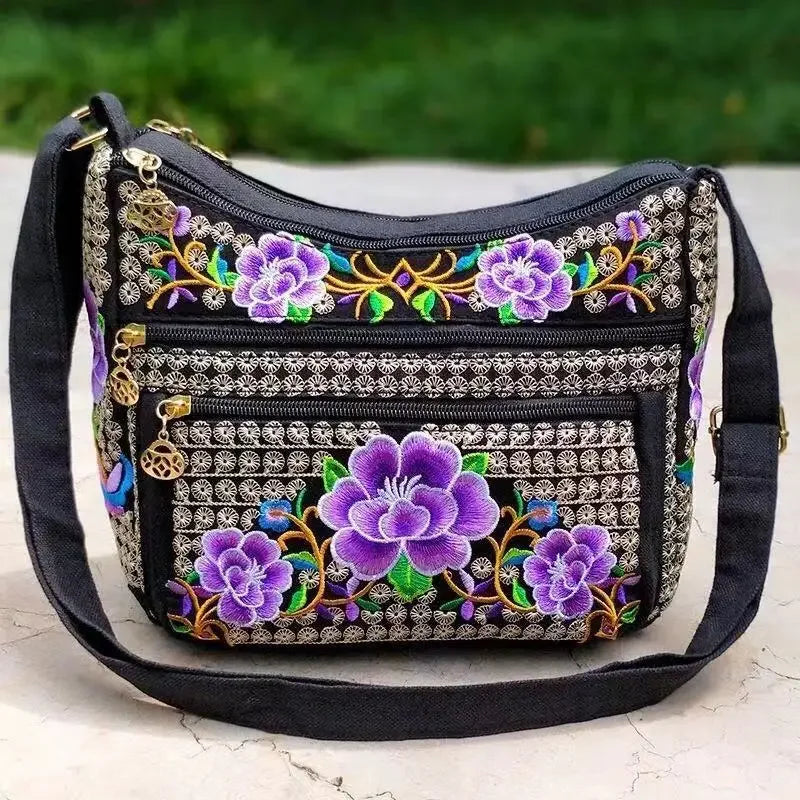 Yunnan Ethnic Style Bag Embroidered Women's Shoulder Bag Fully Embroidered Crossbody Bags for Women Ladies Hand Bags