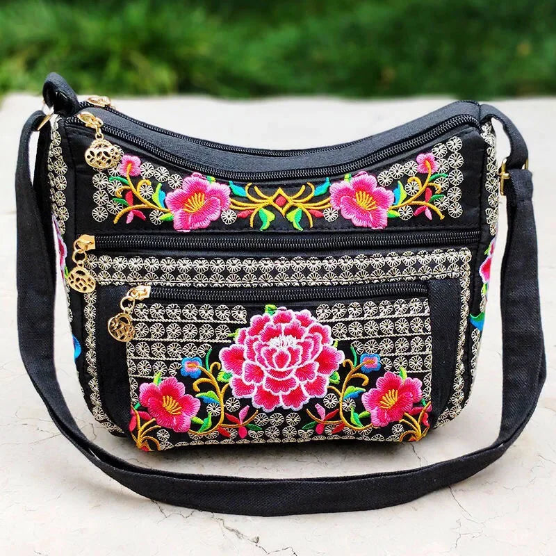 Yunnan Ethnic Style Bag Embroidered Women's Shoulder Bag Fully Embroidered Crossbody Bags for Women Ladies Hand Bags