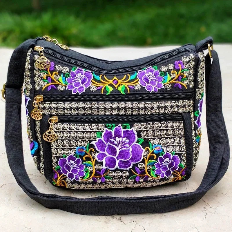 Yunnan Ethnic Style Bag Embroidered Women's Shoulder Bag Fully Embroidered Crossbody Bags for Women Ladies Hand Bags