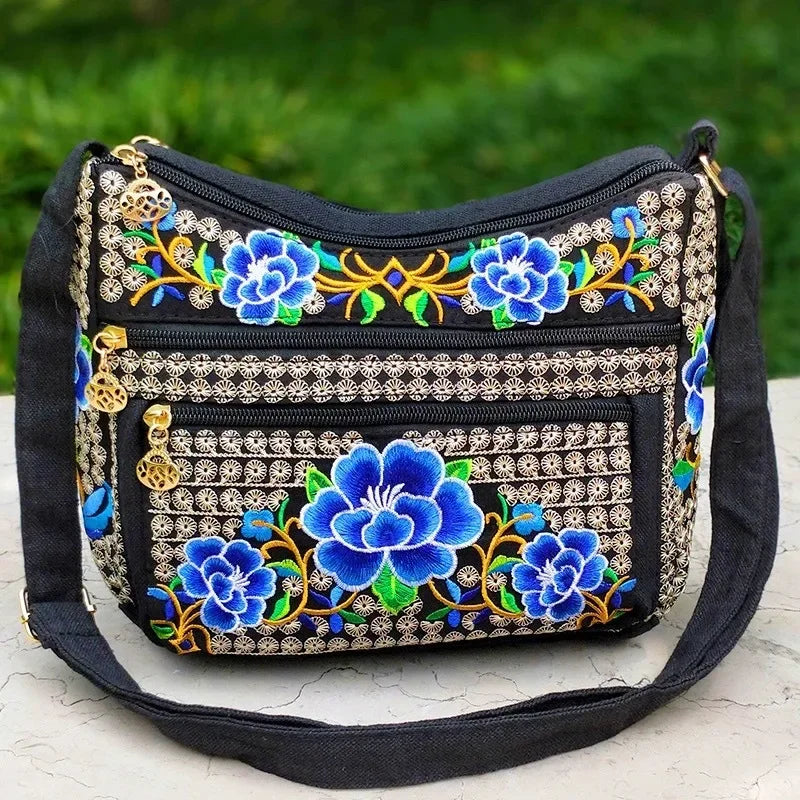 Yunnan Ethnic Style Bag Embroidered Women's Shoulder Bag Fully Embroidered Crossbody Bags for Women Ladies Hand Bags
